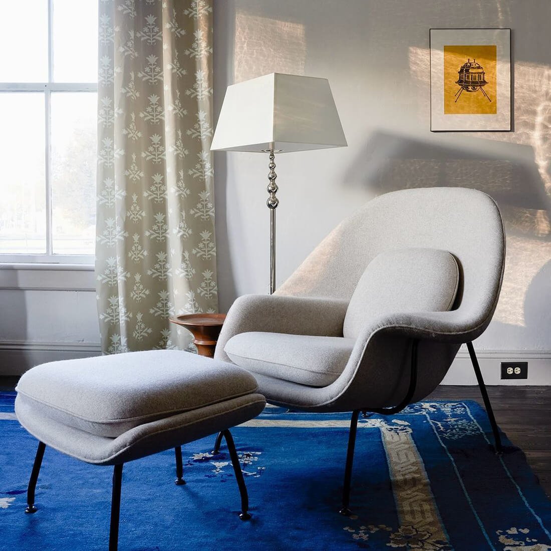 Eero Saarinen Womb Chair Reproduction with Ottoman