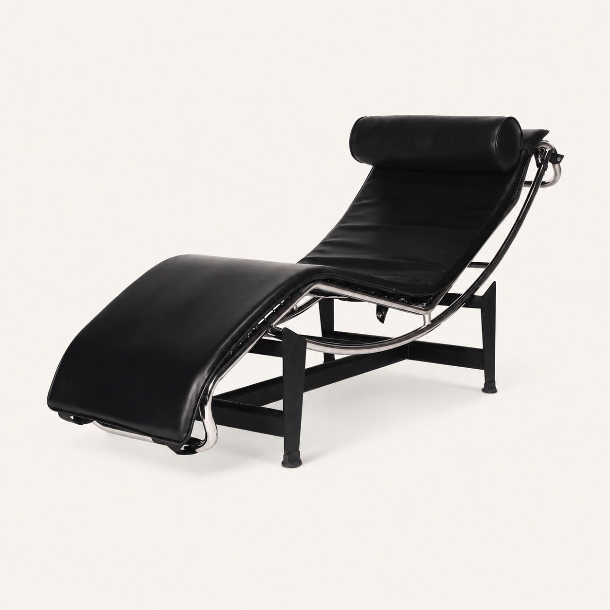 Le Corbusier LC4 Chaise Longue Reproduction Chaise Lounge